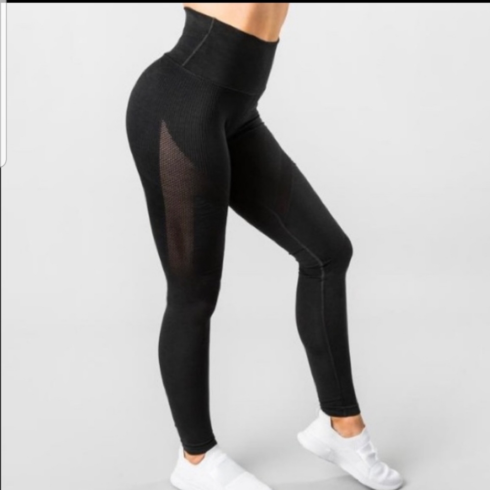 Black Aero leggings